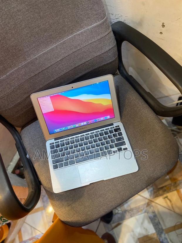 New Laptop Apple MacBook Air 2014 4GB Intel Core I5 SSD 128GB · Photo 4