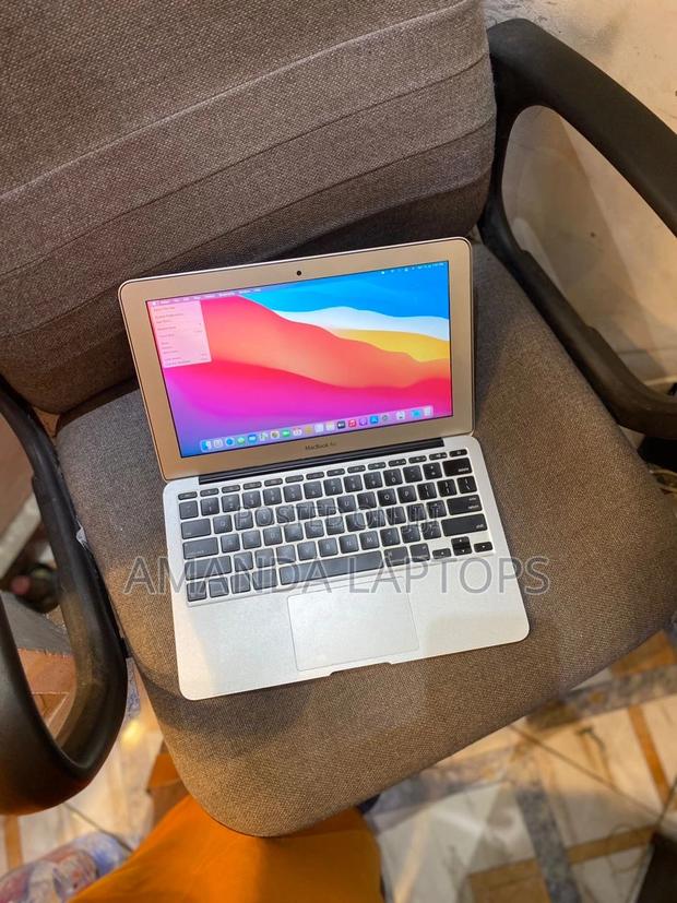 New Laptop Apple MacBook Air 2014 4GB Intel Core I5 SSD 128GB · Photo 2