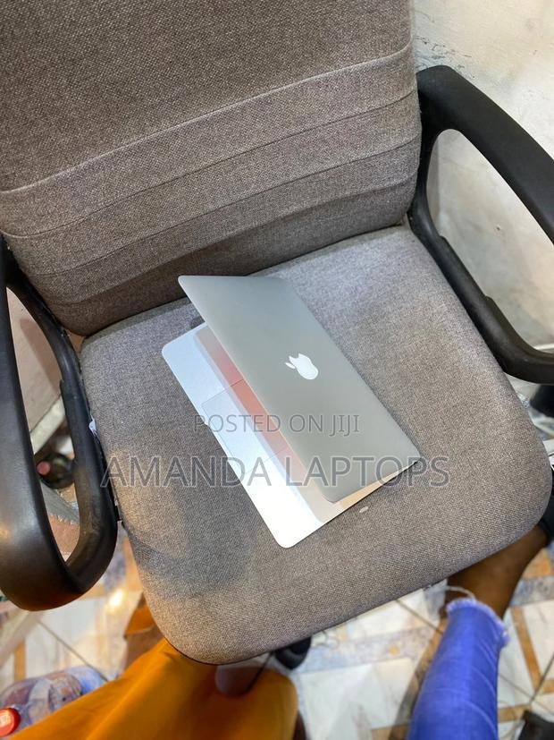 New Laptop Apple MacBook Air 2014 4GB Intel Core I5 SSD 128GB · Photo 6