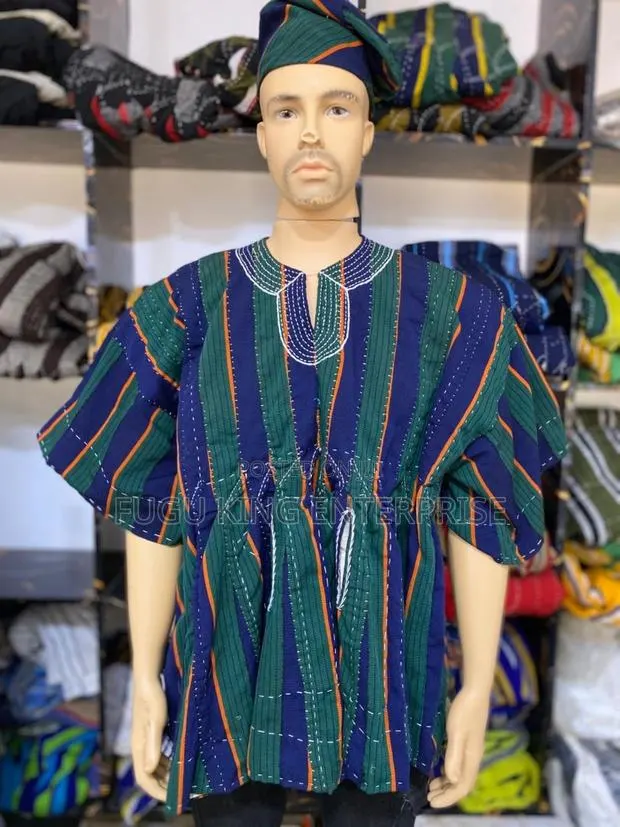 Men Batakali Wear Fugu Smock · Photo 1
