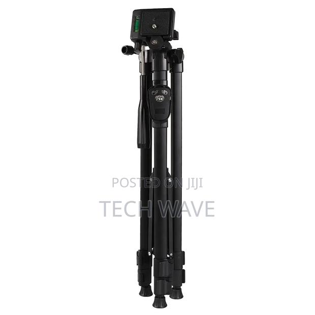 3388 Tripod Stand · Photo 2