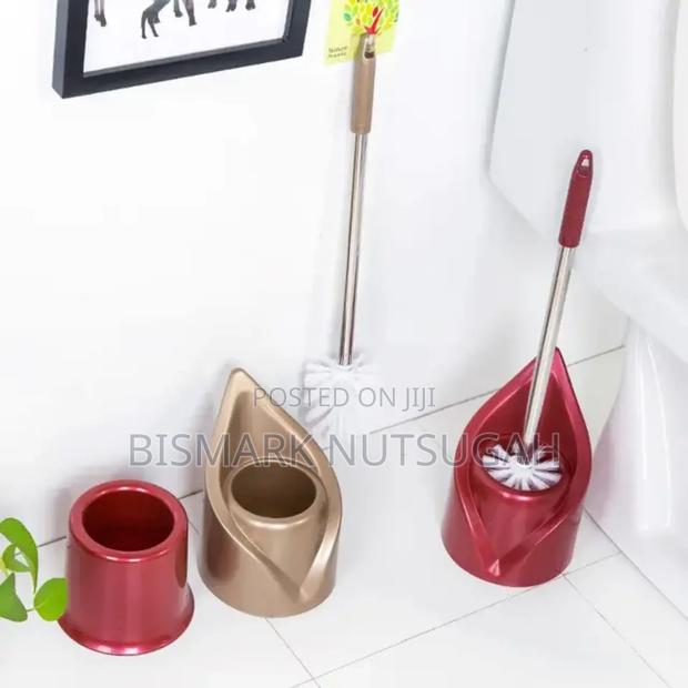 Toilet Brush for Sale · Photo 2