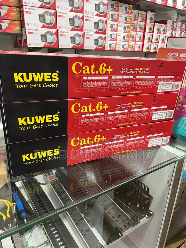 Kuwes 48 Port Patch Panel · Photo 2