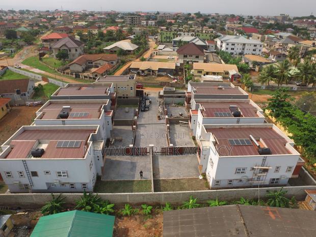 4bdrm Duplex in Adjirigannor Estate, Accra Metropolitan for sale · Photo 1