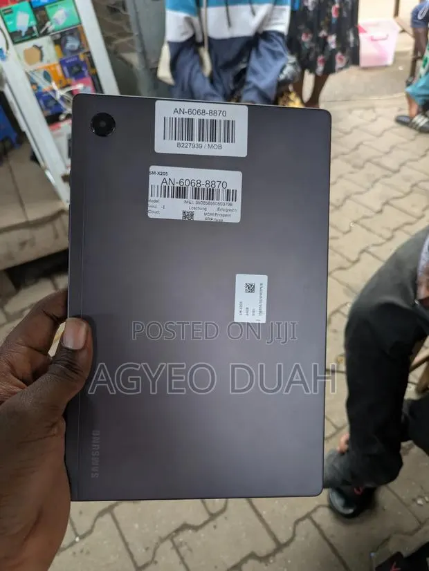 New Samsung Galaxy Tab A8 10.5 (2021) 64 GB Gray · Photo 1