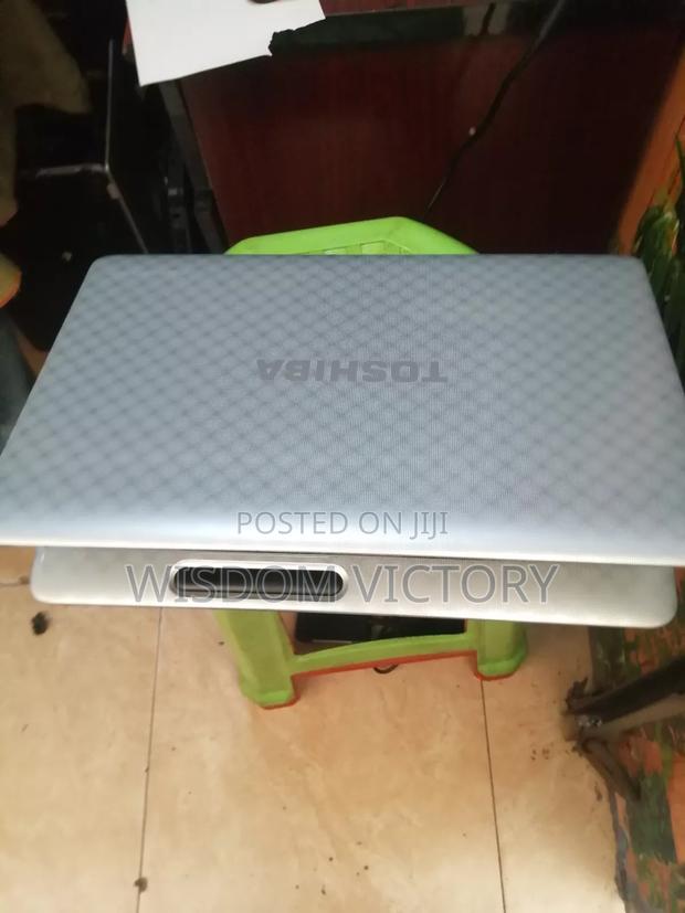 New Laptop Toshiba A40 6GB Intel HDD 160GB · Photo 4