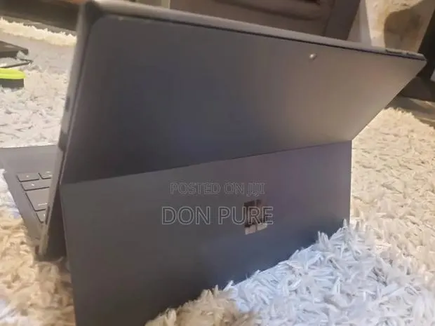Laptop Microsoft Surface Pro 7 16GB Intel Core i7 SSD 512GB · Photo 1