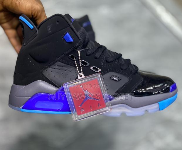 Jordan 6 Retro · Photo 1
