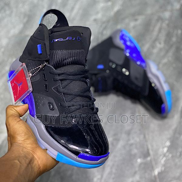 Jordan 6 Retro · Photo 2