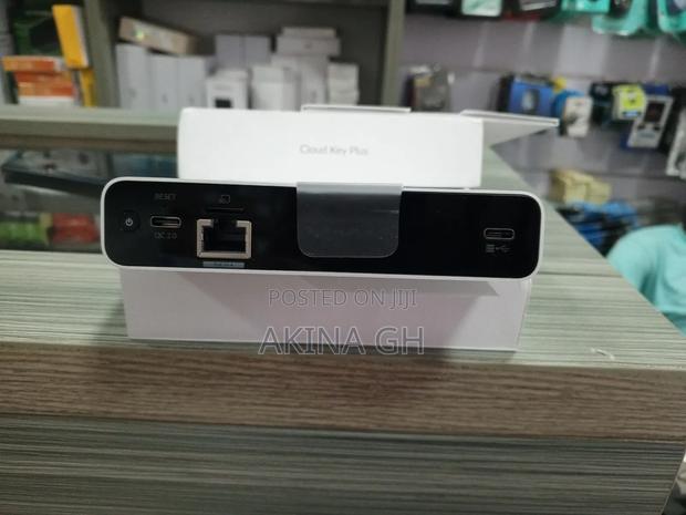 Ubiquiti Unifi Cloud Key Gen2 Plus Uck-G2-Plus · Photo 4
