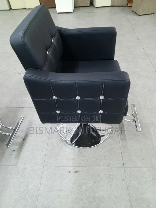 Salon Chairs For Sale · Photo 1