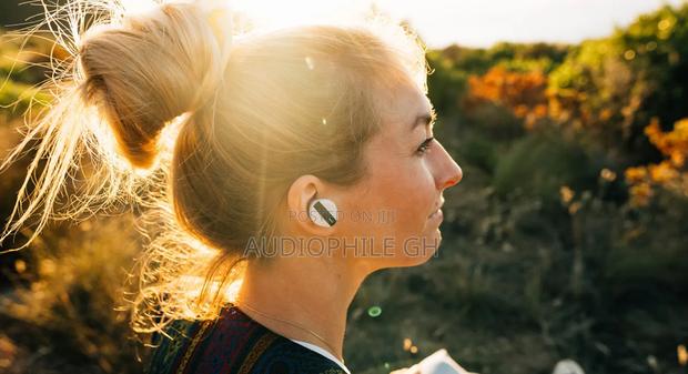 Beyerdynamic Free Byrd Active Noise Cancelling Earbuds · Photo 5
