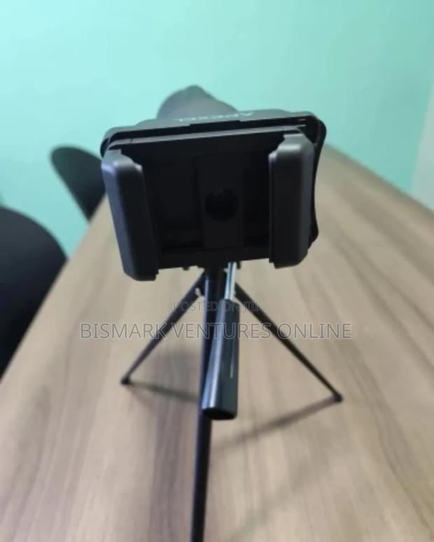 APEXEL 360° Telescope Phone Adapter, For Binoculars · Photo 6