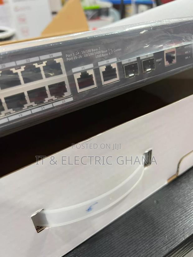 Dahua 24 Port Managed Poe Switch · Photo 2