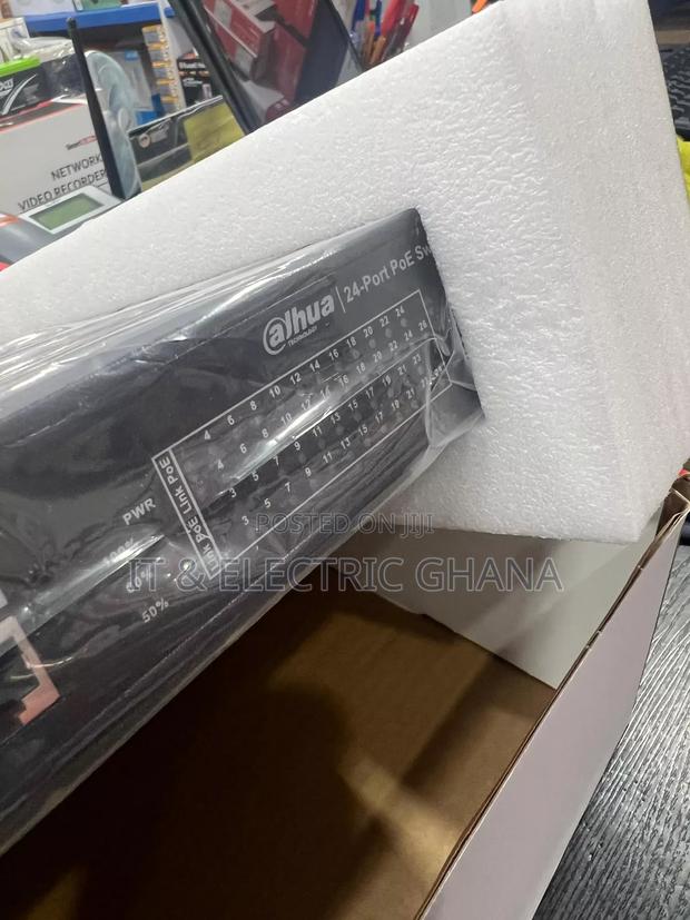 Dahua 24 Port Managed Poe Switch · Photo 3