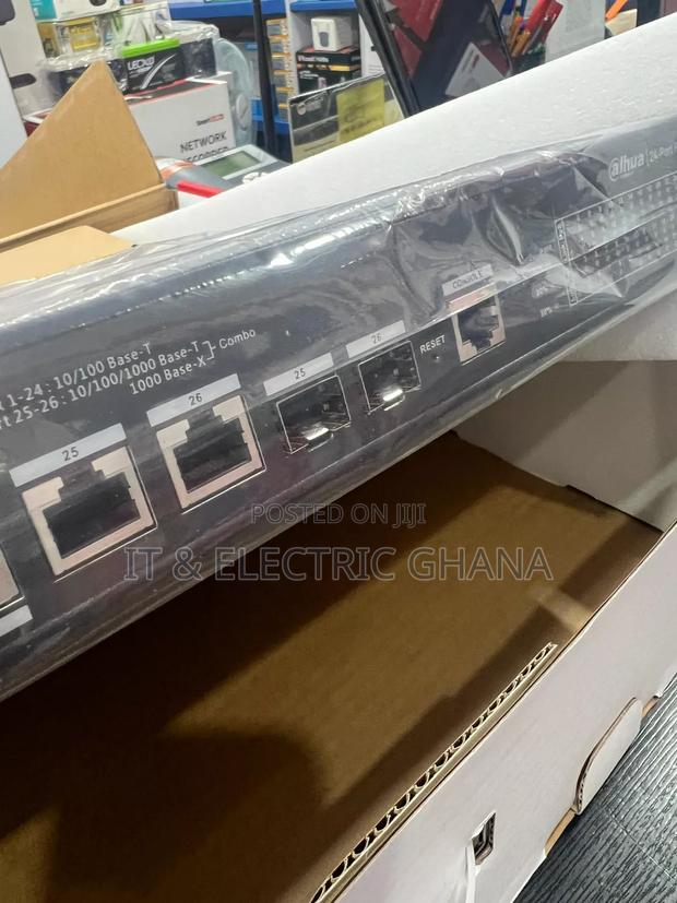 Dahua 24 Port Managed Poe Switch · Photo 6