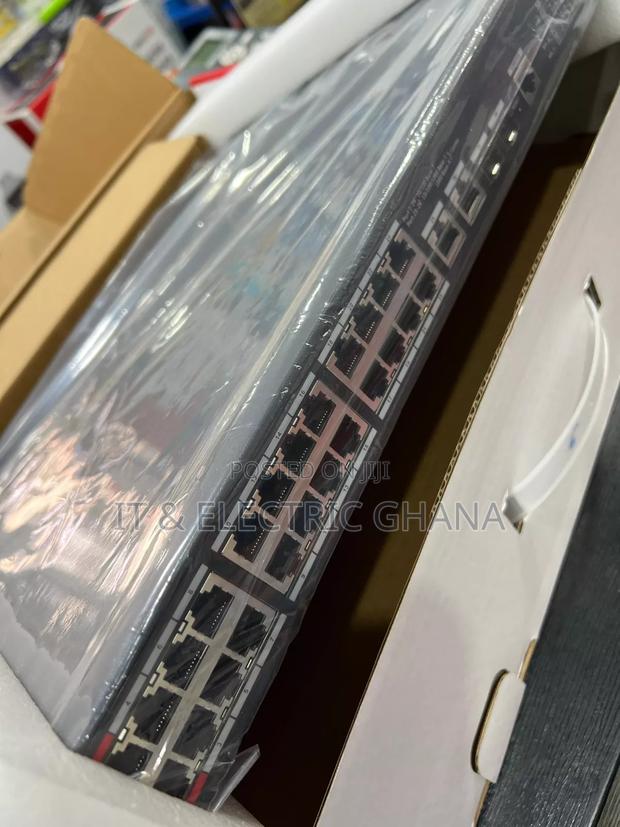 Dahua 24 Port Managed Poe Switch · Photo 7