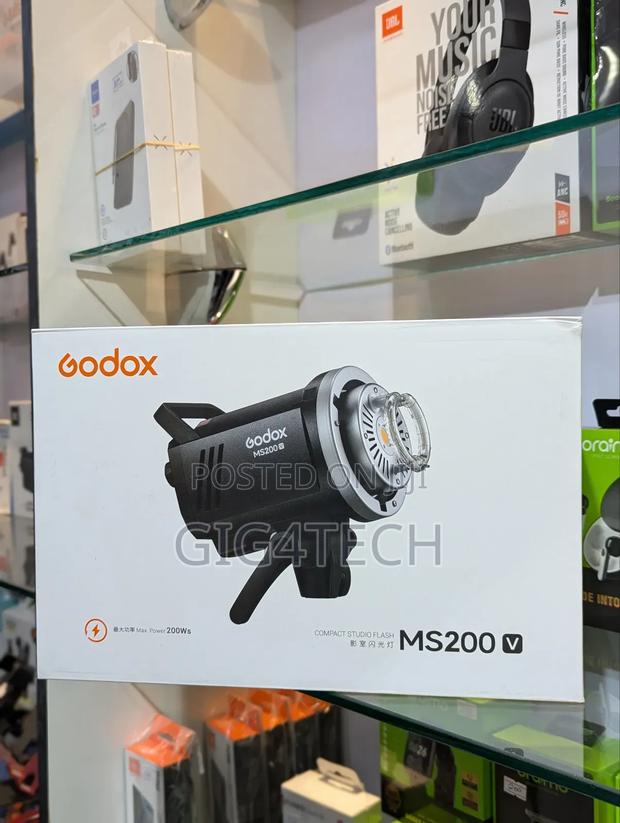 Godox Ms200v 2in1 Light and Flash · Photo 2