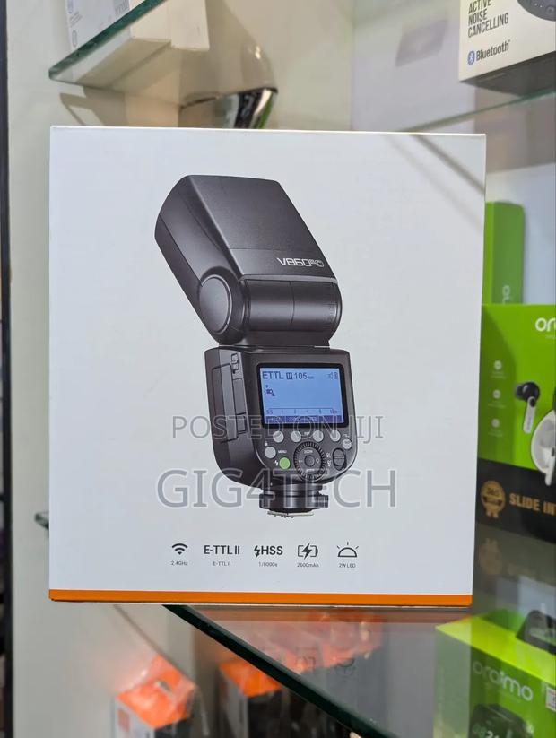 Godox V860iii TTL Li-Ion Flash Kit for Canon Cameras · Photo 2