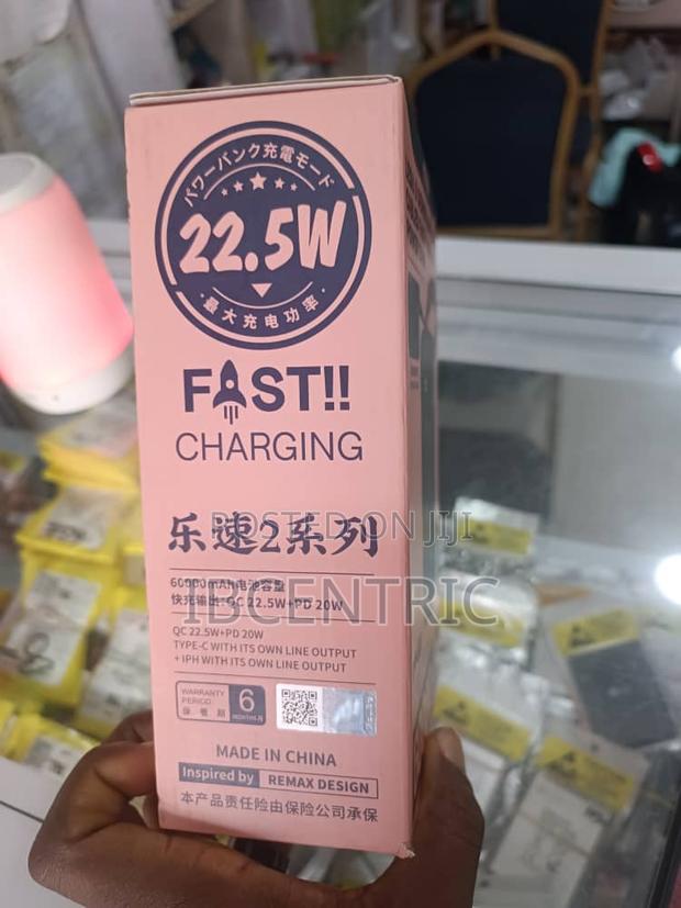 Remax Lesu Ii Series 20W +22.5W Fast Charging Power Bank · Photo 2