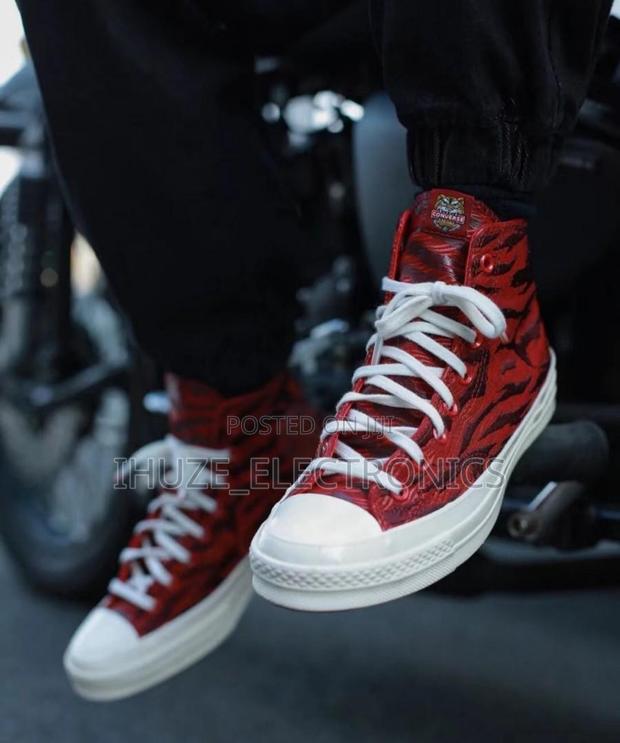 Converse Chuck 70 Hi Year of the Tiger Red (Size 41-44) · Photo 2