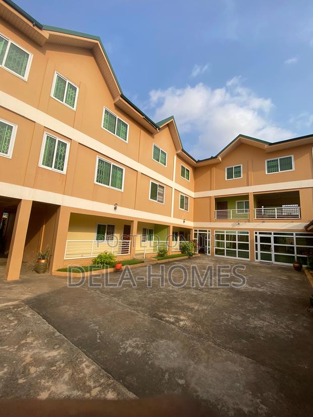 Ex-Chamber N Hall Sc for Rent at Adenta. · Photo 1