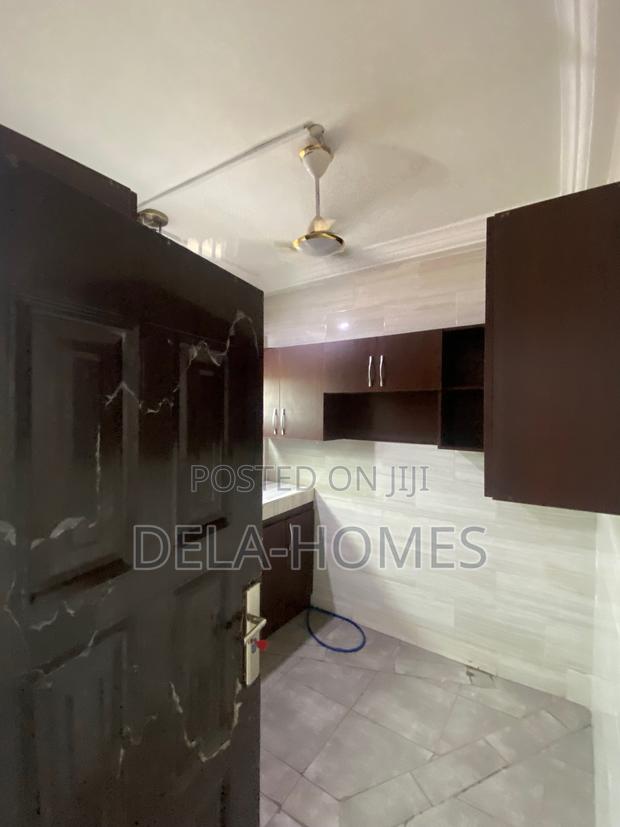 Ex-Chamber N Hall Sc for Rent at Adenta. · Photo 7