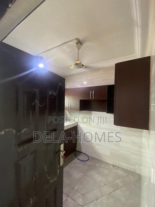 Ex-Chamber N Hall Sc for Rent at Adenta. · Photo 8