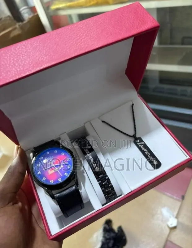 Customized Watch, Bracelet and Necklace · Photo 1