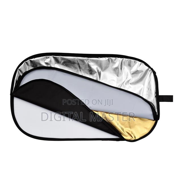 Godox 5-in-1 Collapsible Reflector Disc (120x180cm) · Photo 1