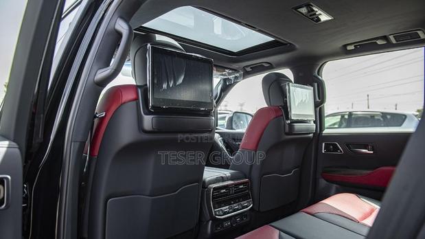 New Toyota Land Cruiser 2023 Black · Photo 6