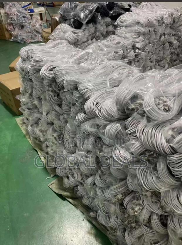 Original Data Cables · Photo 2