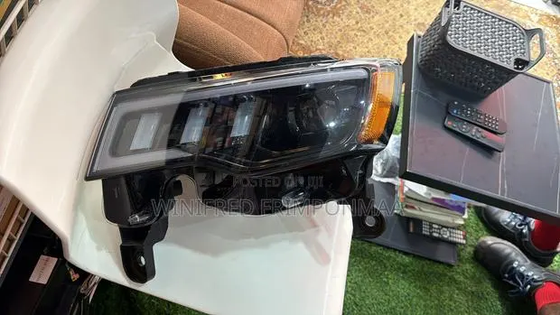 Jeep Compass 2011,2012,2013,2014,2014 Headlight · Photo 1