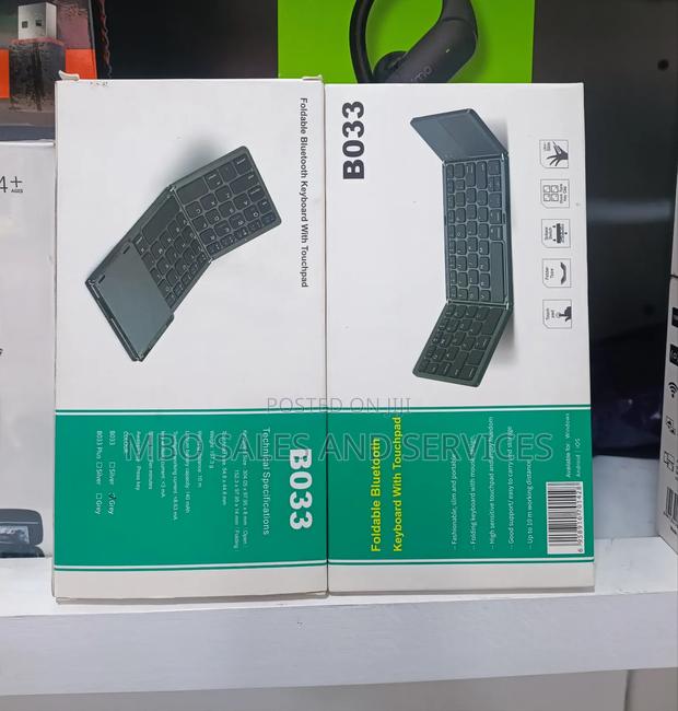 Foldable Bluetooth Keyboard With Touchpad · Photo 2
