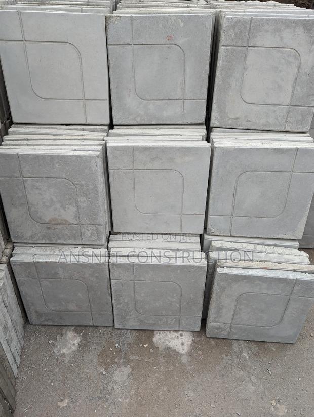 Pavement Tiles · Photo 1