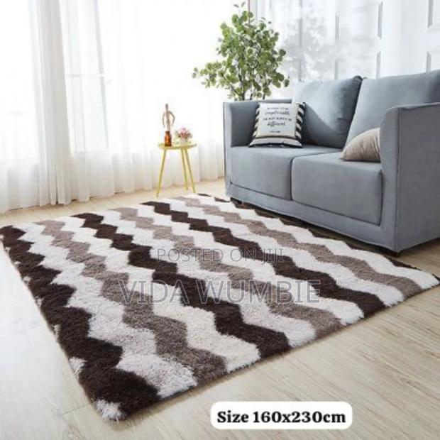 "Transform Your Space With Our Stylish and Fluffy Carpe ( 160/230cm ) · Photo 1