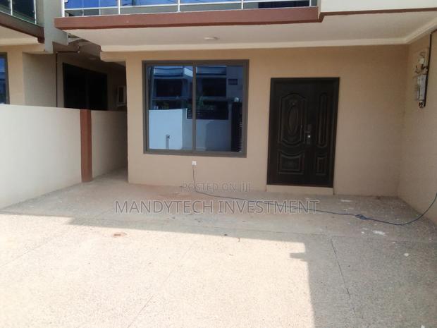 3bdrm Duplex in Oyarifa Mall Area for sale · Photo 3
