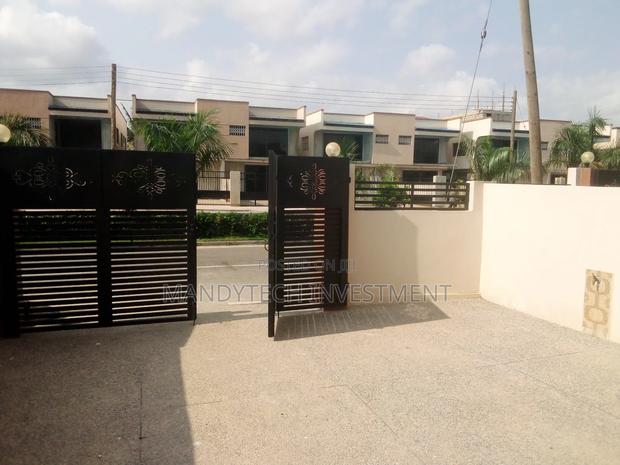 3bdrm Duplex in Oyarifa Mall Area for sale · Photo 7