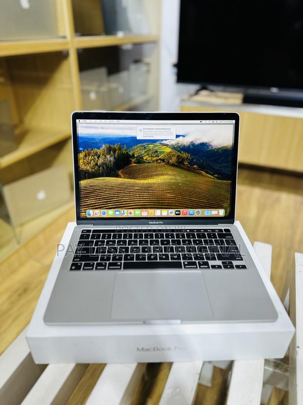 Laptop Apple MacBook Pro 2022 M2 8GB Apple M2 SSD 256GB · Photo 1