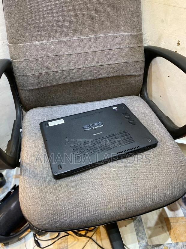 New Laptop Dell Latitude 14 5480 8GB Intel Core I3 SSD 128GB · Photo 1