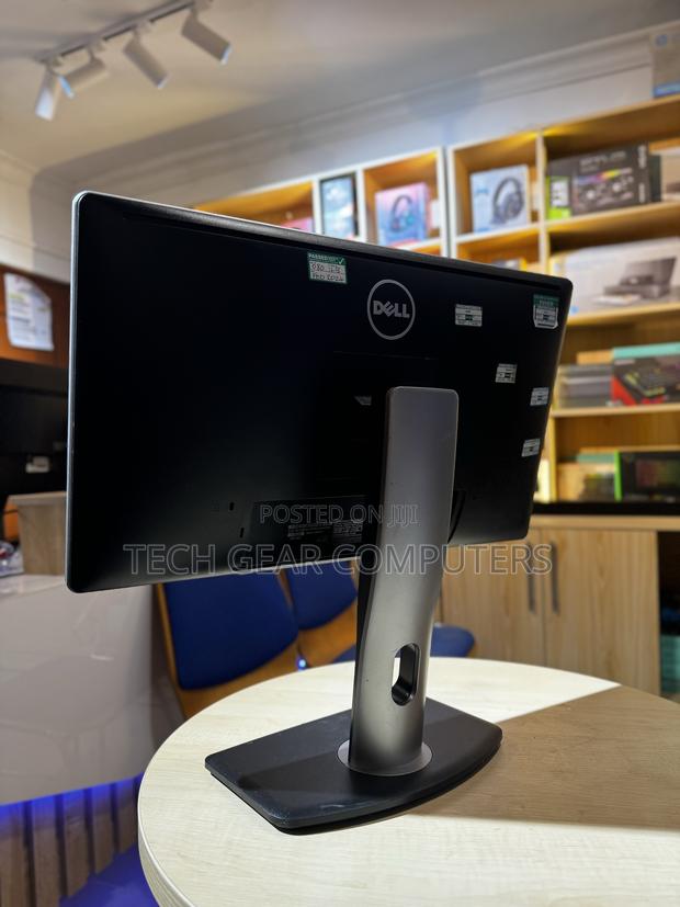 Dell P2314HT Monitor Full FHD 1920 X 1080, · Photo 3