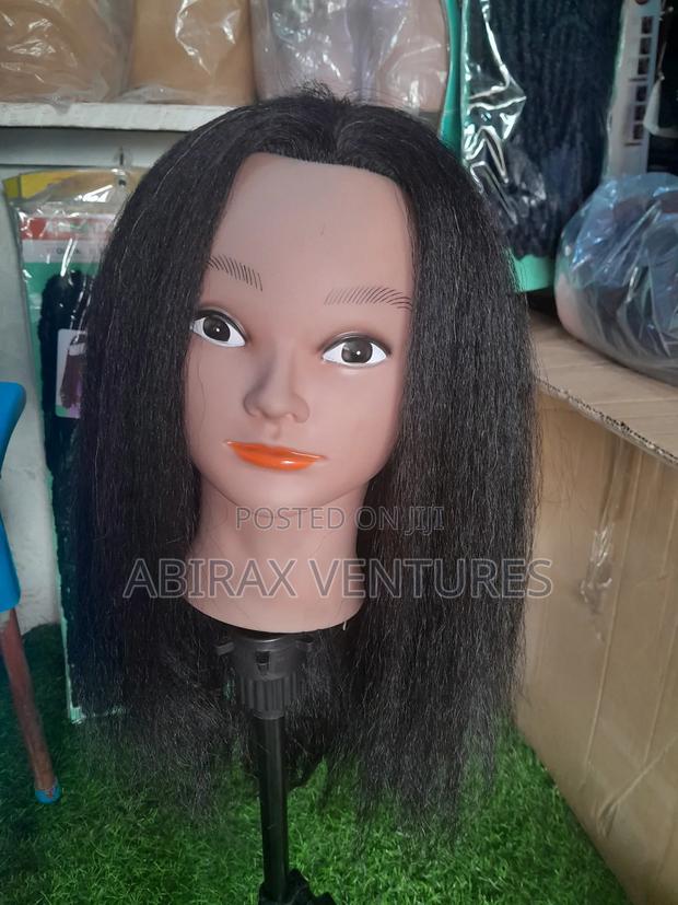 100% Human Hair Darkskinned Mannequin Training Head · Photo 3