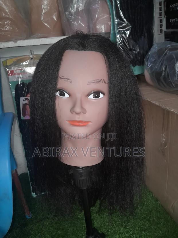 100% Human Hair Darkskinned Mannequin Training Head · Photo 1