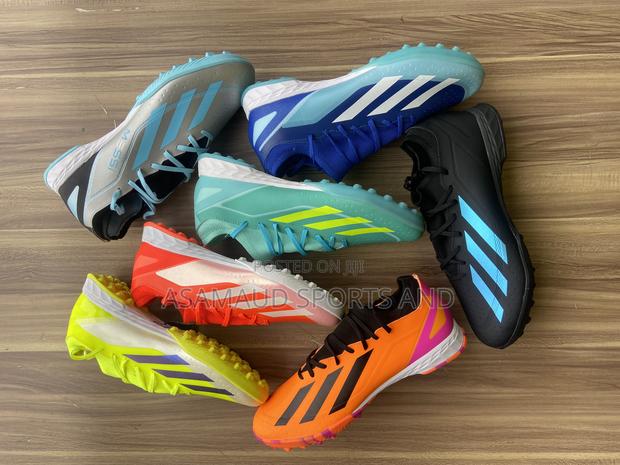 Original Turf Football Boot at Cool Price · Photo 1