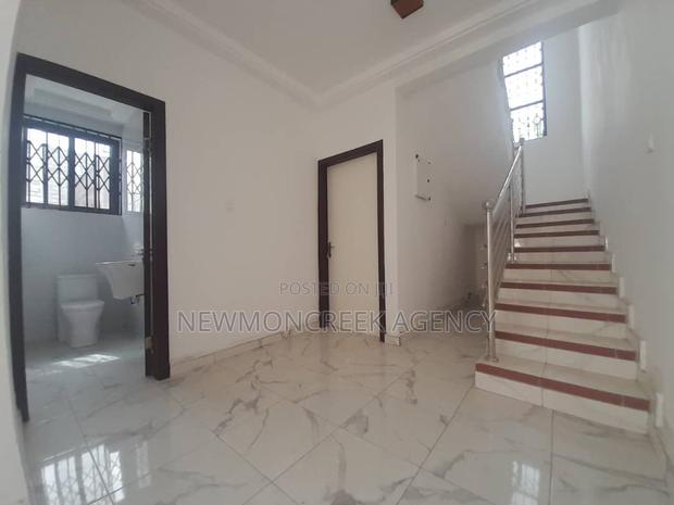 3bdrm Duplex in Gated Est.Oyarifa, Accra Metropolitan for sale · Photo 8