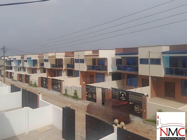 3bdrm Duplex in Gated Est.Oyarifa, Accra Metropolitan for sale · Photo 1
