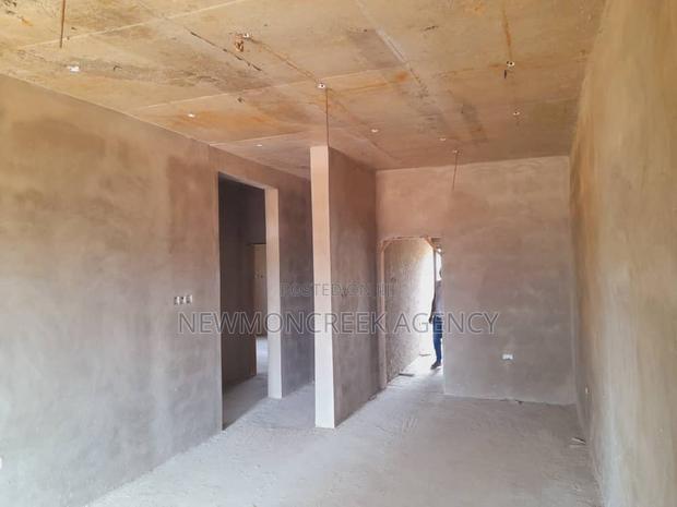 12bdrm Duplex in Amrahia,Adenta, Accra Metropolitan for sale · Photo 7