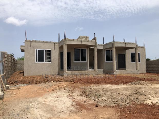 12bdrm Duplex in Amrahia,Adenta, Accra Metropolitan for sale · Photo 2
