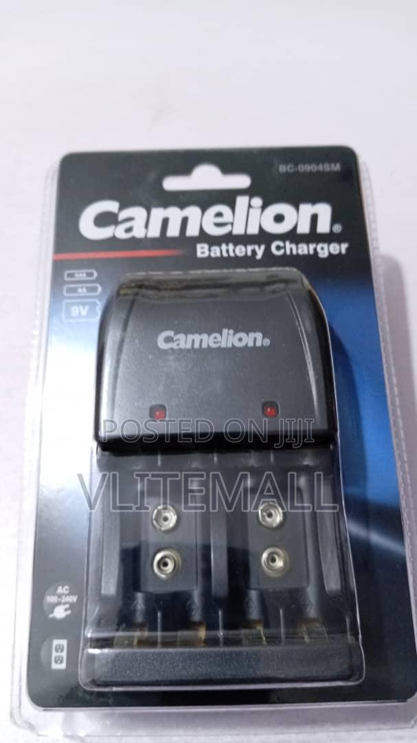 Camelion Battery Charger · Photo 1