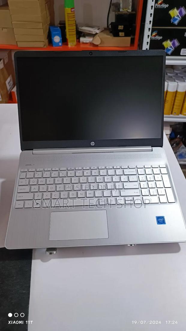 New Laptop HP 15S 8GB Intel Celeron SSD 256GB · Photo 1
